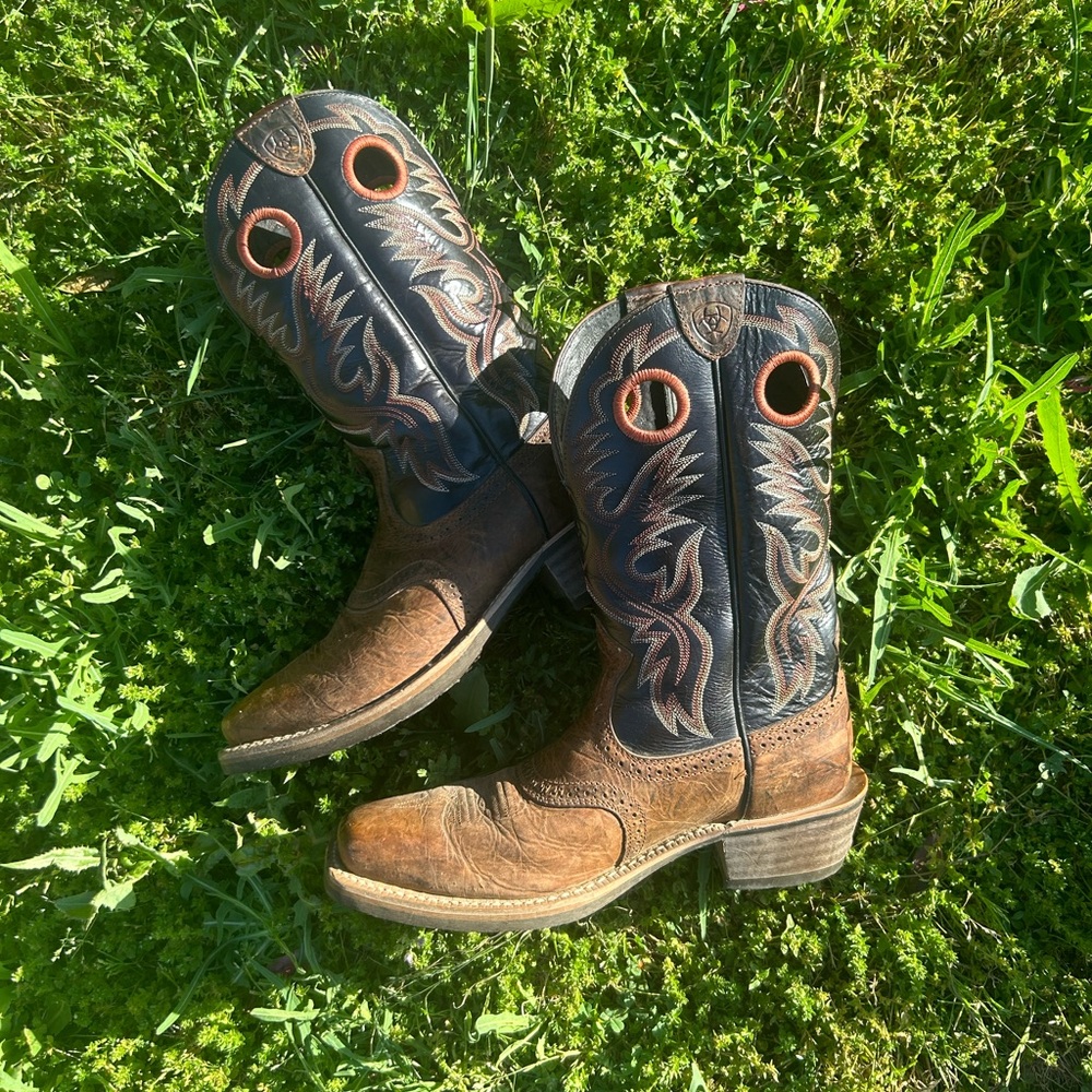 Ariat Hybrid Roughtstock Boots